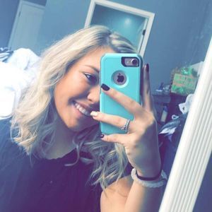 Meet your Posher, Abby